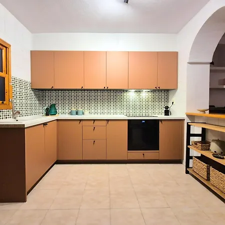 Апартаменти Casa Del Angel 2, Cosy 2 Bed Apartment,150m From Playa Locos Beautiful Swimming Pool Торрев'єха